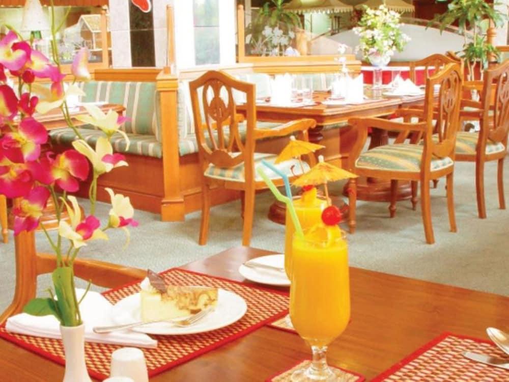 Mulia Hotel Μπαντάρ Σερί Μπεγκαβάν Εξωτερικό φωτογραφία