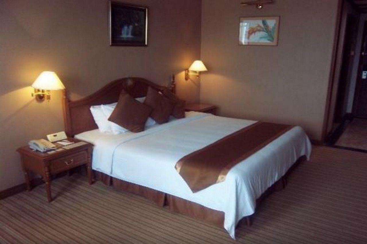Mulia Hotel Μπαντάρ Σερί Μπεγκαβάν Εξωτερικό φωτογραφία