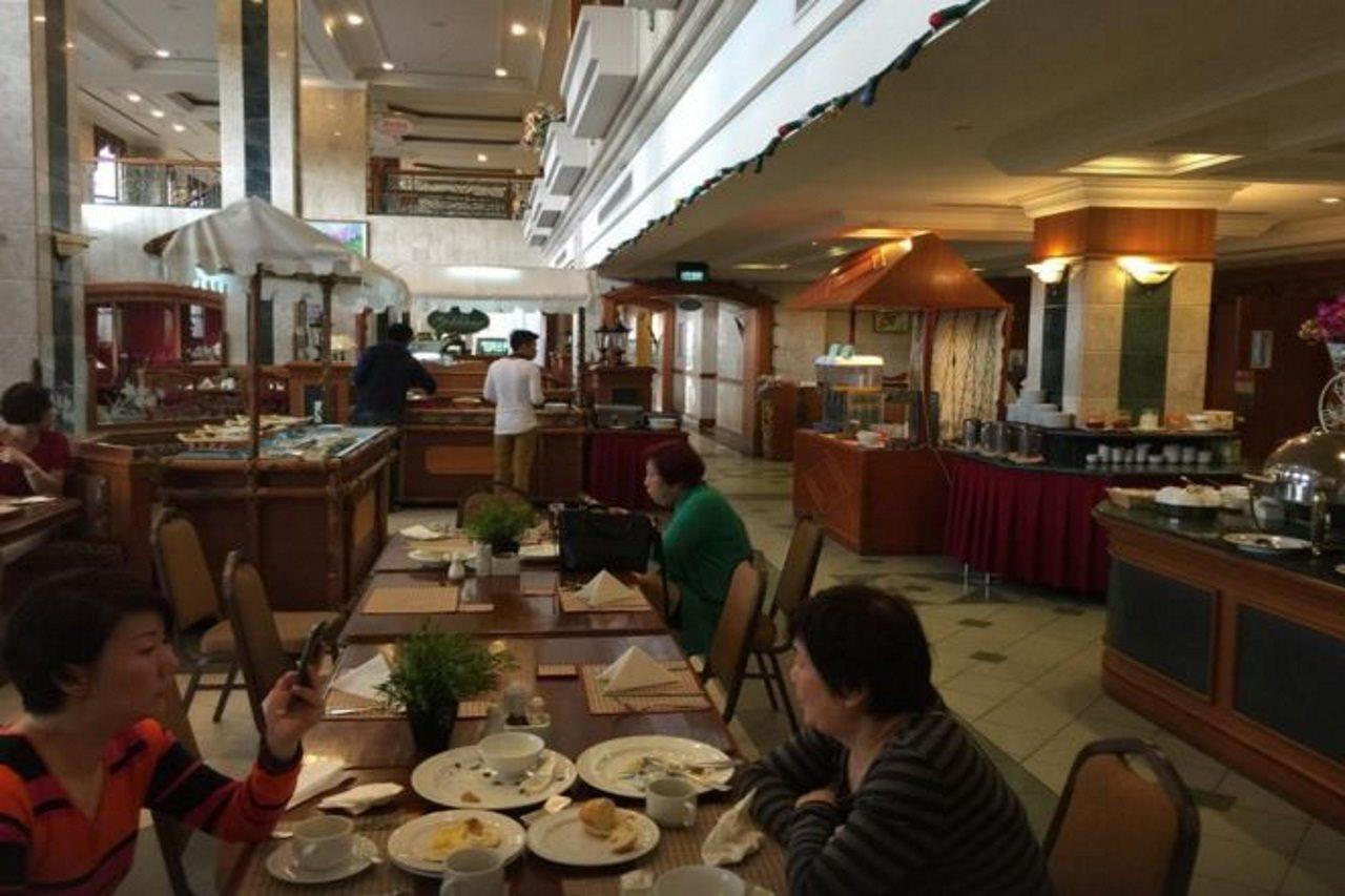 Mulia Hotel Μπαντάρ Σερί Μπεγκαβάν Εξωτερικό φωτογραφία