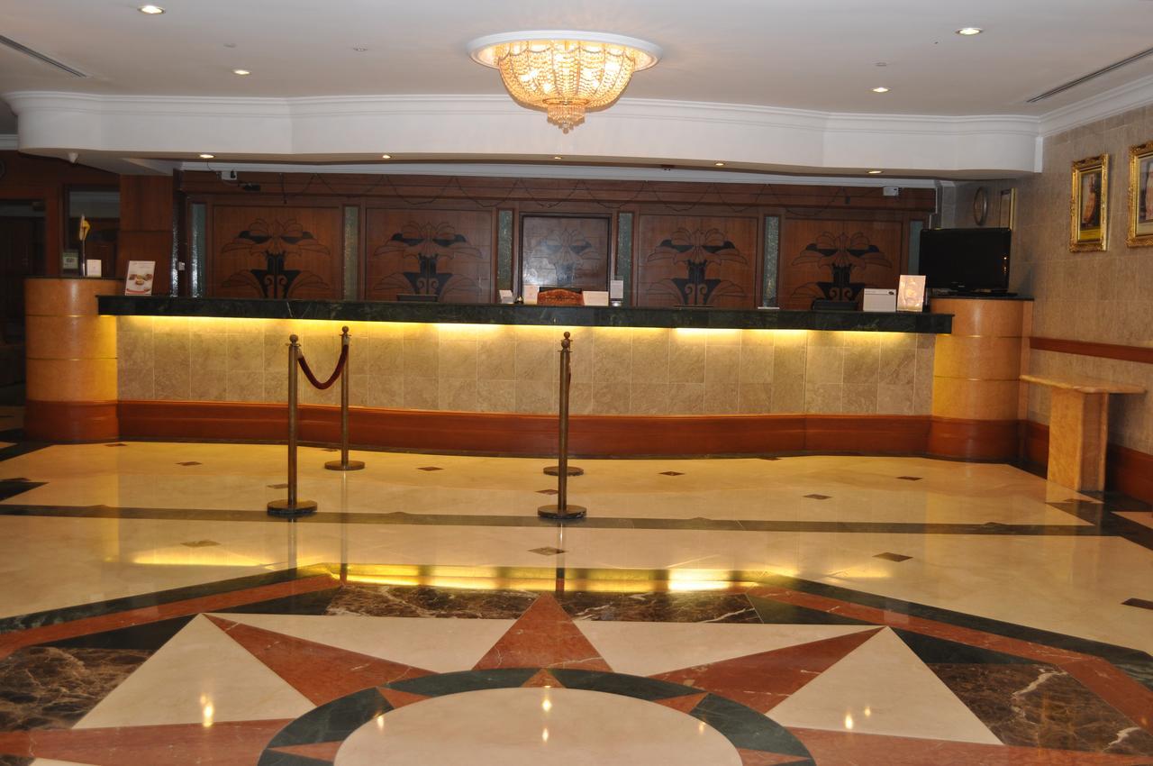 Mulia Hotel Μπαντάρ Σερί Μπεγκαβάν Εξωτερικό φωτογραφία
