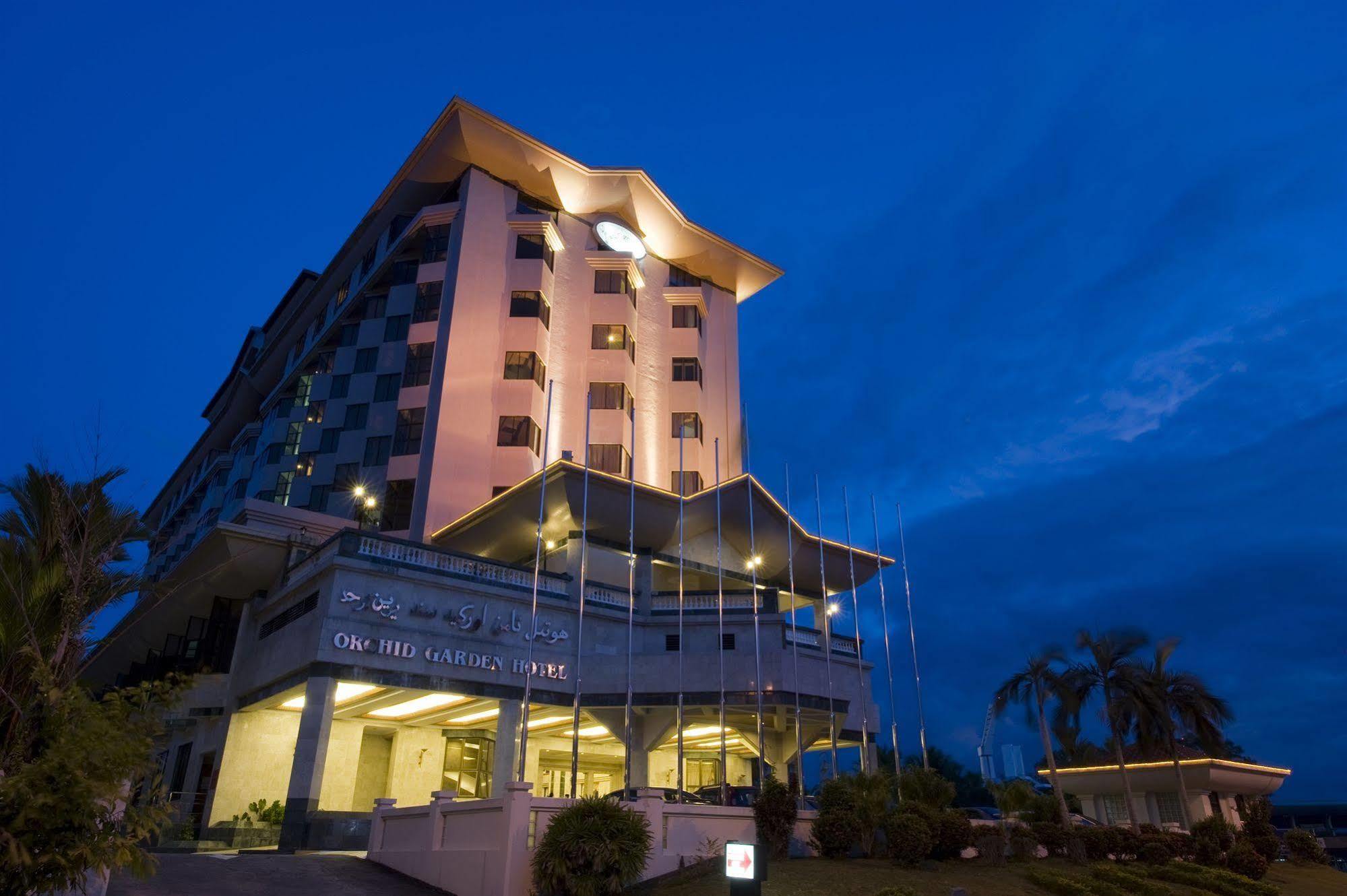 Mulia Hotel Μπαντάρ Σερί Μπεγκαβάν Εξωτερικό φωτογραφία