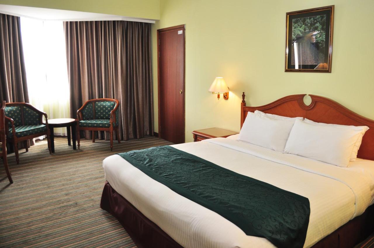 Mulia Hotel Μπαντάρ Σερί Μπεγκαβάν Εξωτερικό φωτογραφία
